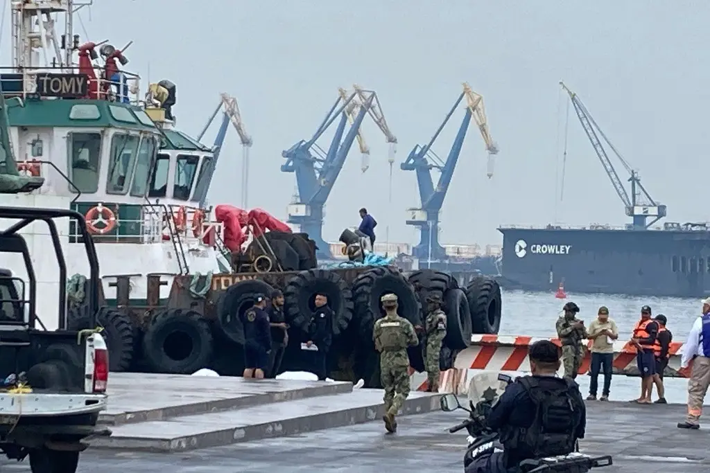 Imagen Mueren dos personas tras caer al mar con todo y auto en malecón de Veracruz 