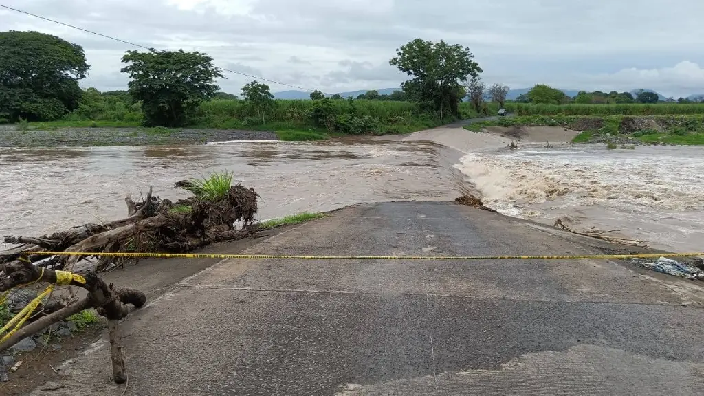 Imagen Cierran vado Real del Oro-Cempoala en Úrsulo Galván por creciente del río Actopan