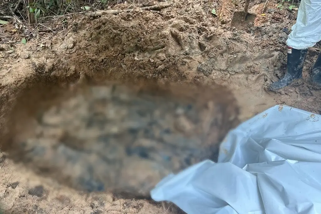 Hallan en fosa común 8 cuerpos de líderes sociales y religiosos asesinados en Colombia