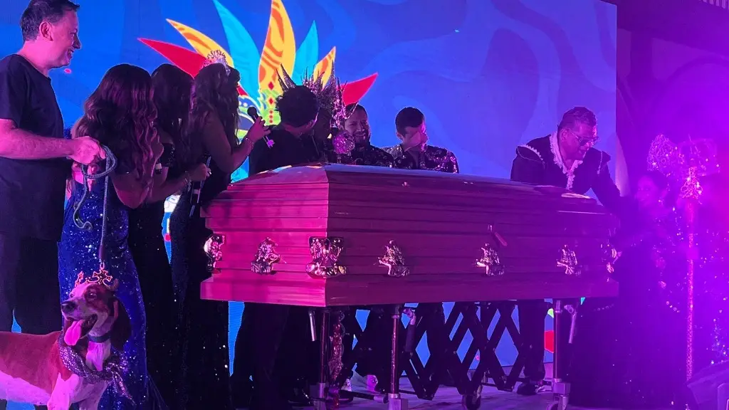 Imagen La Corte Real entierra a Juan Carnaval y se despiden de la máxima fiesta de Veracruz