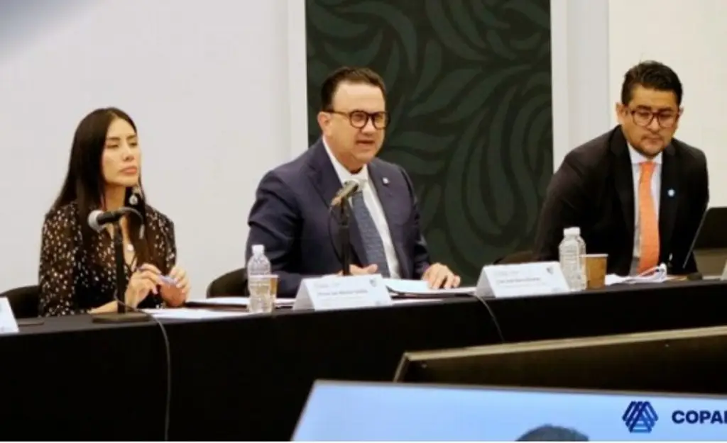 Imagen Pide Coparmex que reducción de jornada laboral sea escalonada 