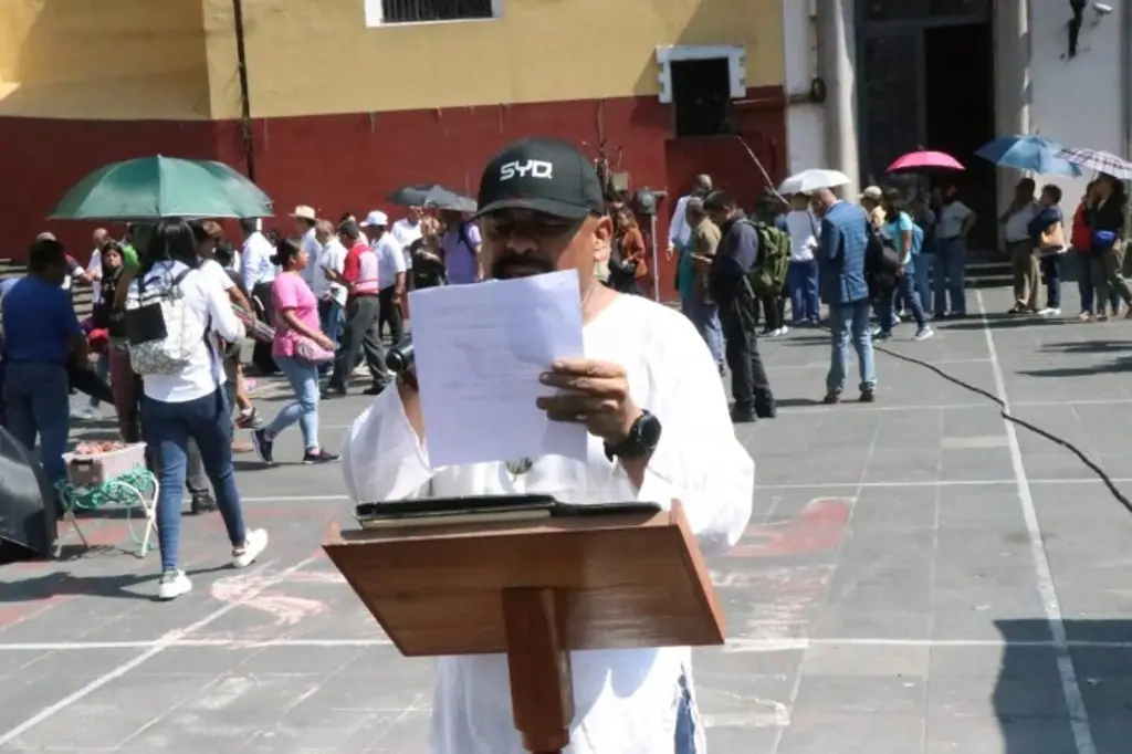 Imagen Docentes exigen renuncia de director del Seguro Social de los Trabajadores de la Educación