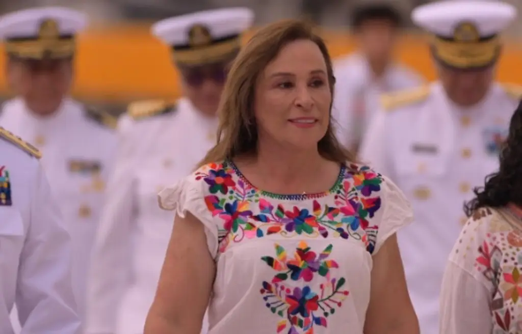 Imagen Rocío Nahle amaga con retirar concesión a taxistas que suban tarifas 
