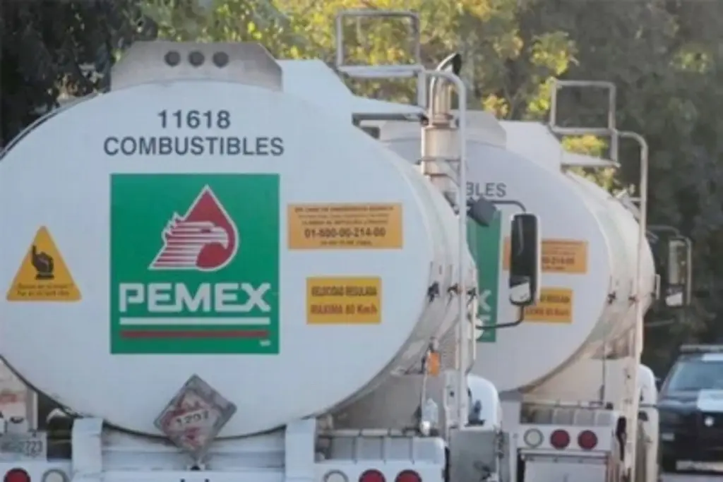 Imagen Por robo de combustible, PEMEX pierde 56 millones de pesos diarios