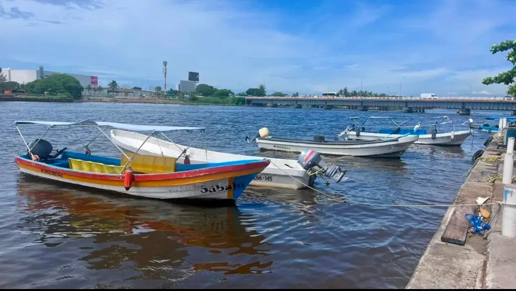 Imagen Anuncian descuento en los paseos en lancha durante las fiestas de Santa Ana en Boca del Río