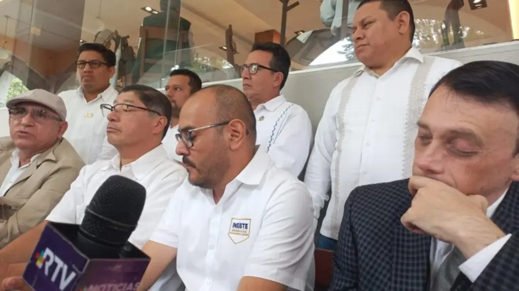 Imagen Sindicatos acusan represión de gobierno por oponerse al programa 'El maestro al aula'