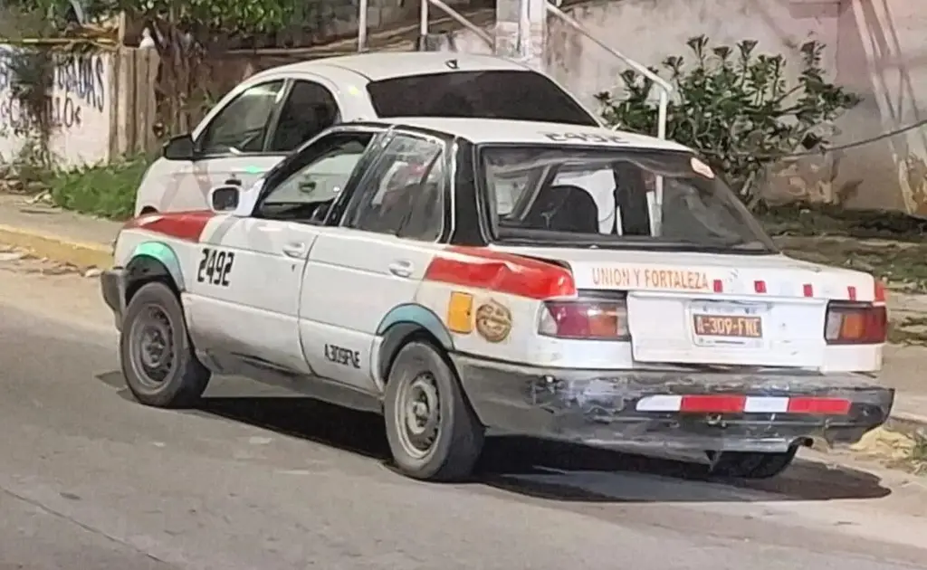 Imagen Encuentran pareja asesinada dentro de taxi abandonado en Acapulco
