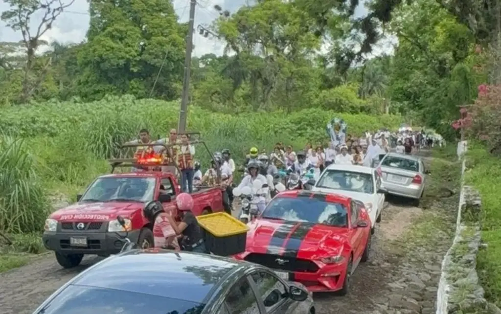 Imagen Dan último adiós a joven repartidor y rescatista tras accidente en Fortín, Veracruz