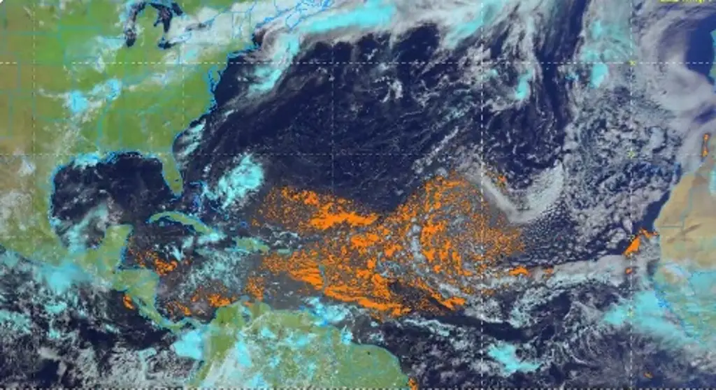 Imagen Polvo del Sahara frena desarrollo de ciclones, ¿cuándo?