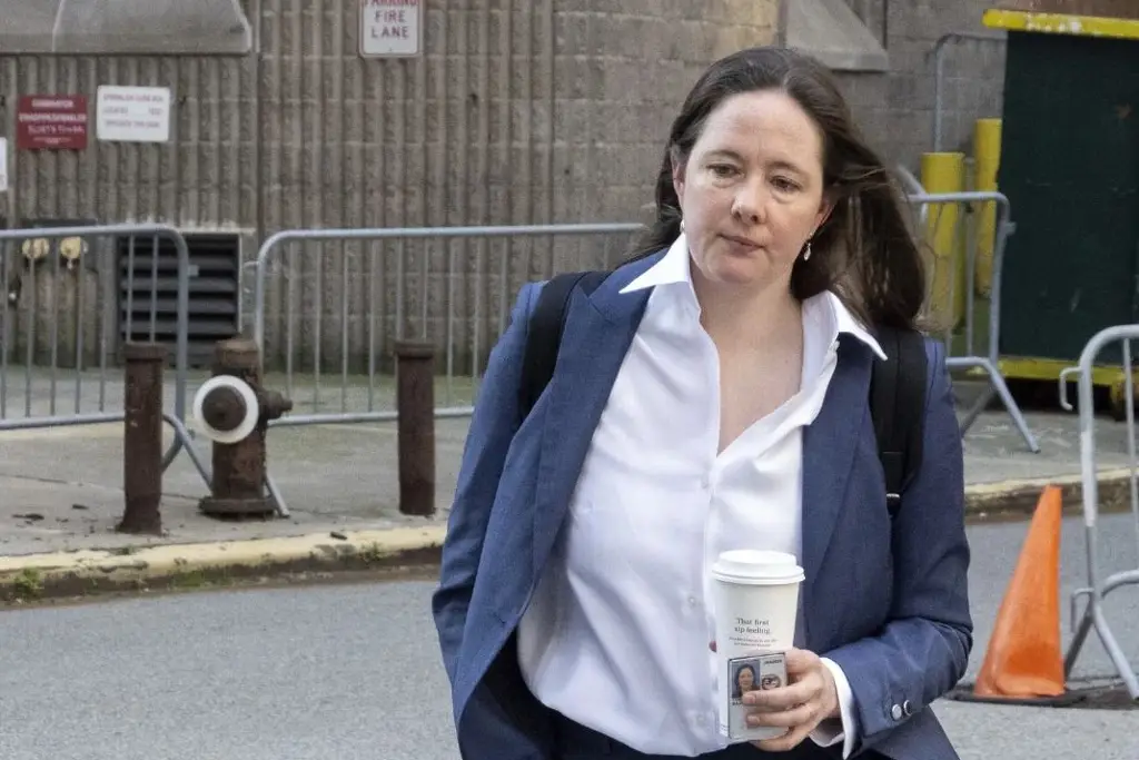 Imagen Sin previo aviso, despiden a la fiscal estadounidense que llevó el caso Epstein y Diddy