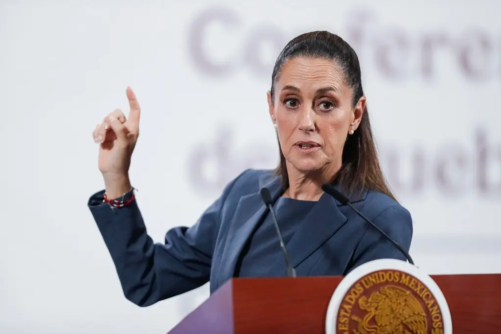 Imagen ¡Claro que no! Sheinbaum rechaza que autoridades mexicanas estén petrificadas por el narco, como dijo Trump