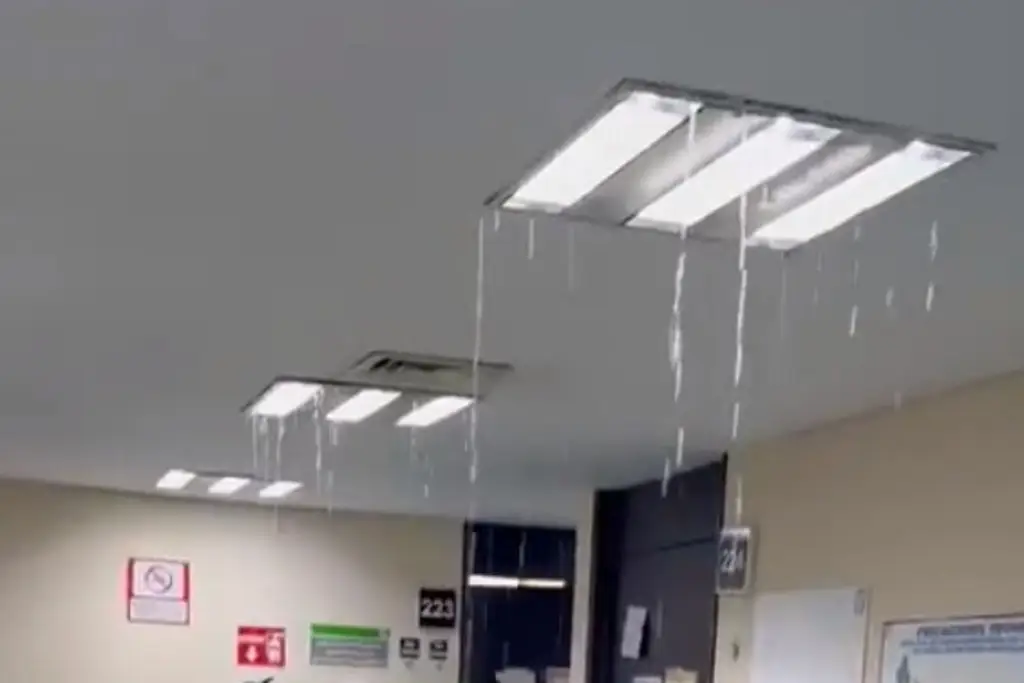 Imagen Denuncian fuga de aguas negras al interior de hospital del seguro social en Veracruz