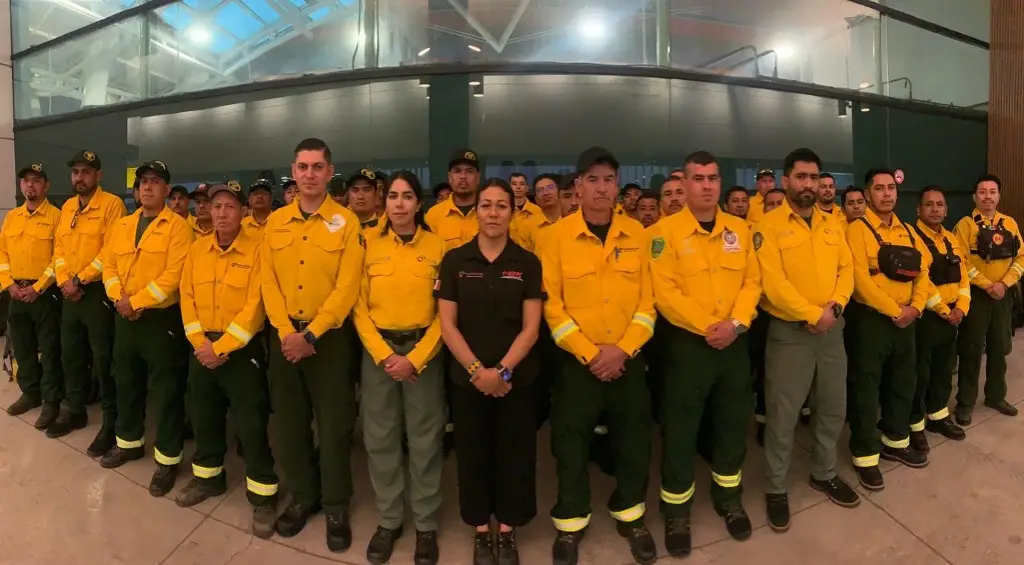 Imagen Envía México tercer contingente de brigadistas a combatir incendios en Canadá 
