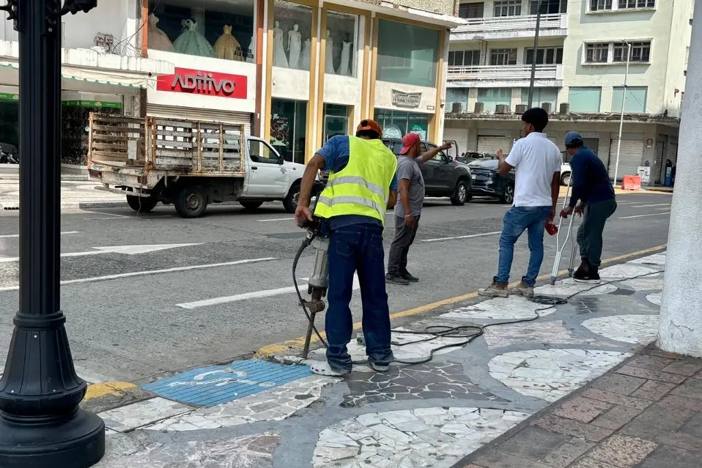 Imagen Avanzan obras en el Centro de Veracruz, ahora en este tramo 
