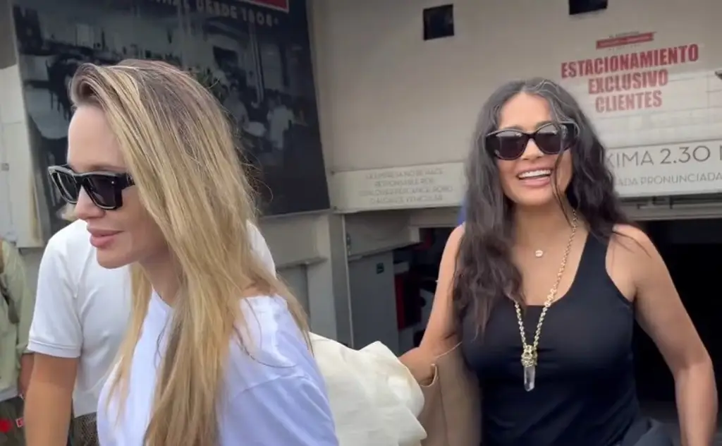 Imagen Salen por la cocina Salma Hayek y Angelina Jolie, pero disfrutaron un lechero en Boca del Río (+VIDEO)