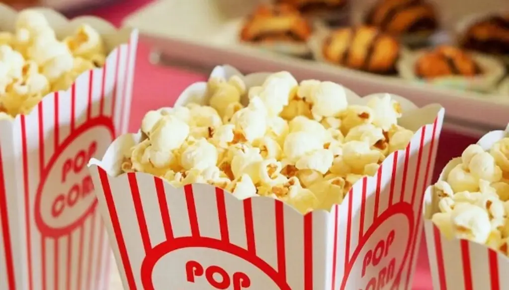 Imagen Ya está en salas de cine en Veracruz y México la película 'Los Pitufos' 