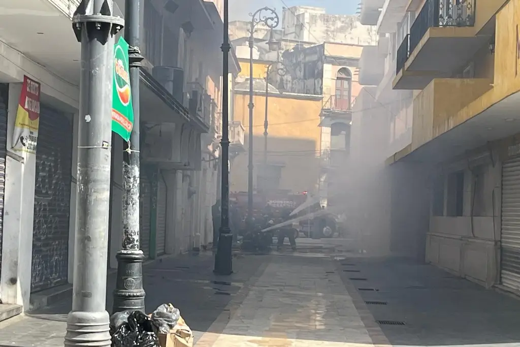 Imagen Se incendia edificio en el centro de Veracruz 