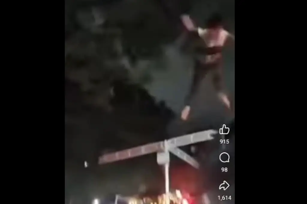 Imagen Impactado por motociclista cuando daba show a los automovilistas en Colombia (+Video)
