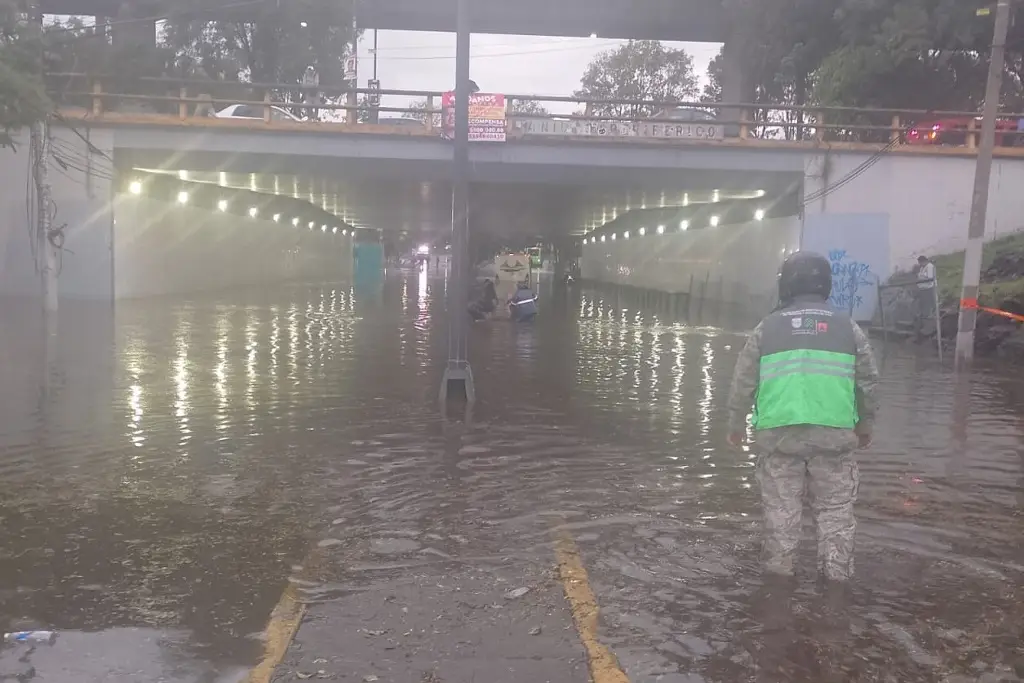 Imagen Lluvias provocan fuertes inundaciones y daños en CDMX