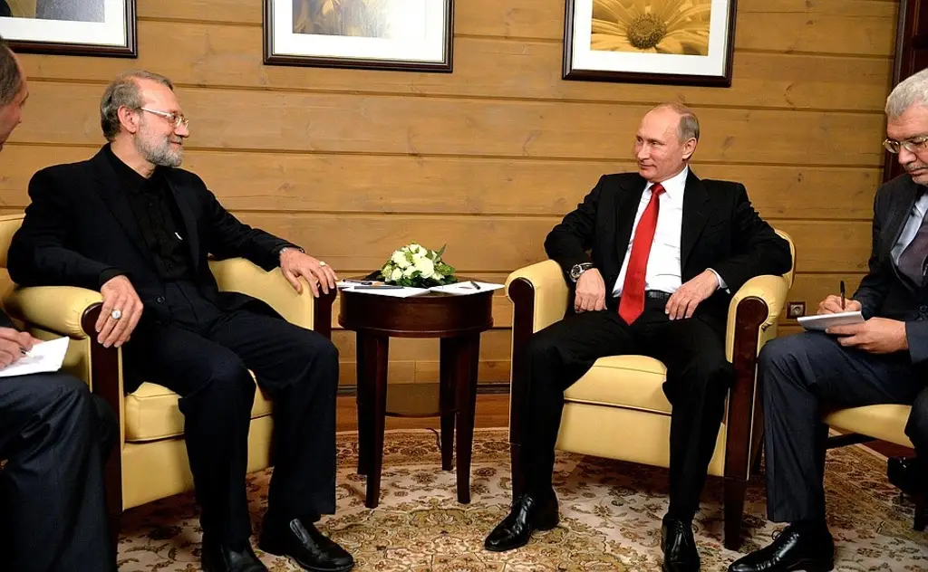 Imagen Se reúne Putin con asesor del líder supremo de Irán