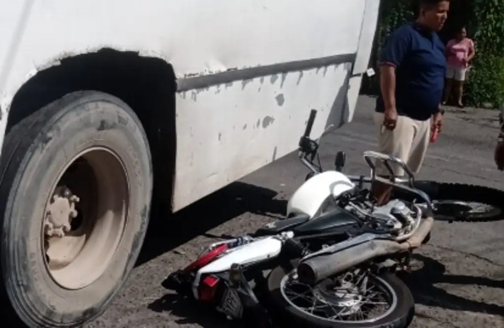 Imagen Identifican a joven motociclista fallecido en carretera Veracruz - Xalapa 