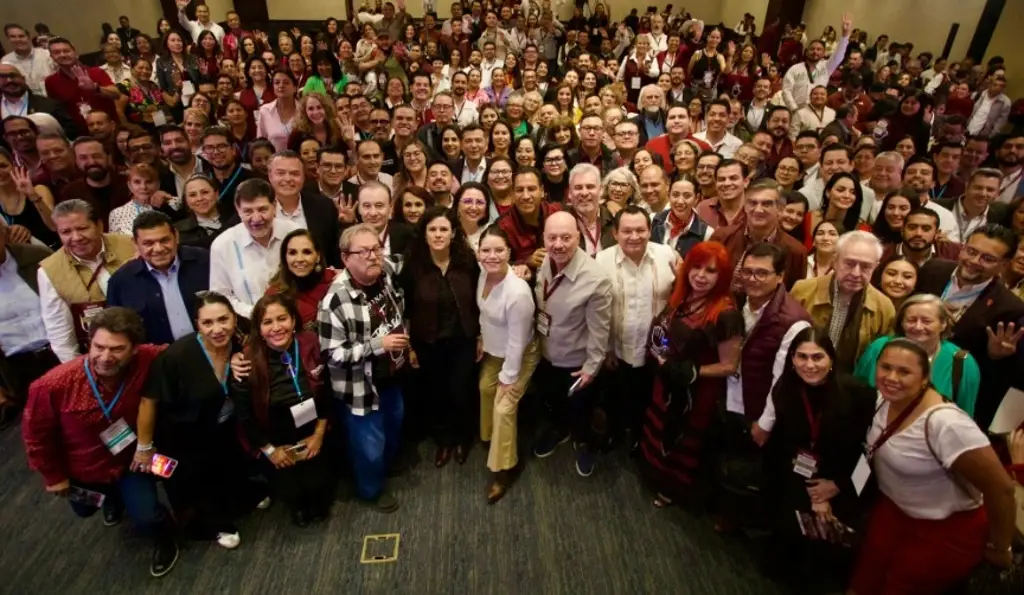 Imagen 'Fuera los Yunes', gritan durante Consejo Nacional de Morena; militantes respaldan comisión 