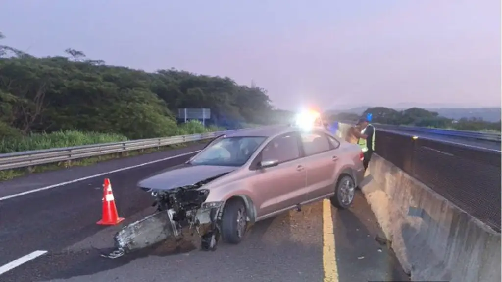Imagen ¿Vas a Veracruz? Reportan cierre por aparatoso accidente
