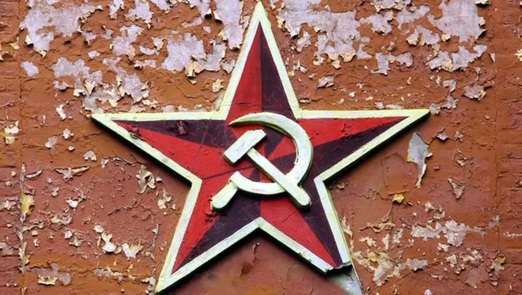 Imagen República Checa aprueba ley que prohíbe propaganda comunista; la equipara con nazismo