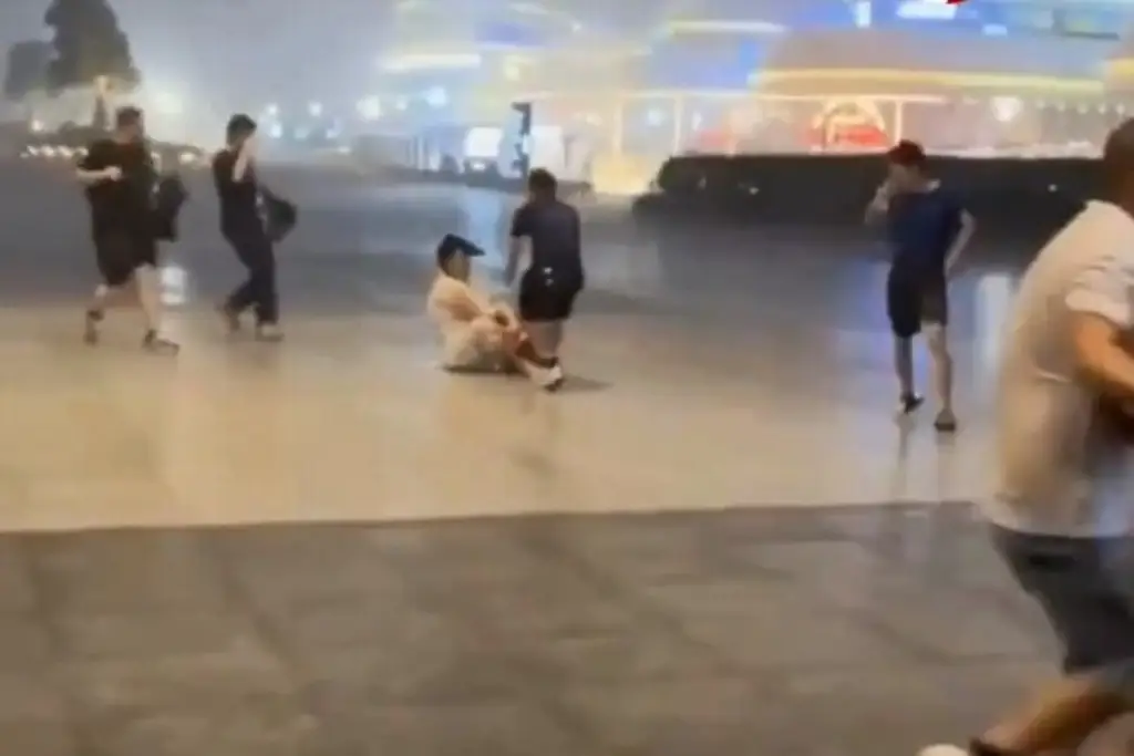 Imagen Así arrastró a las personas el tifón Wipha en China (+Video)