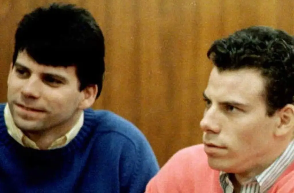 Imagen Hospitalizan a uno de los hermanos Menéndez, famosos asesinos en EU