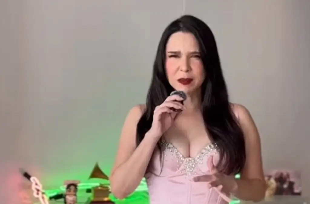 Imagen Vocalista de Belanova revela el origen real de su éxito 'Rosa Pastel'