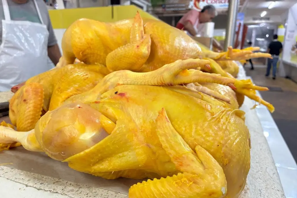 Imagen Baja el precio del pollo en Veracruz; esto cuesta en los mercados