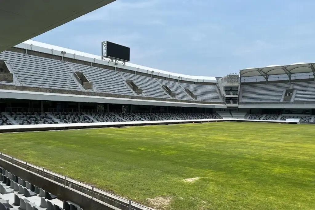 Imagen Exigen auditar obras de Cuitláhuac García, entre ellas el estadio y el Acuario de Veracruz