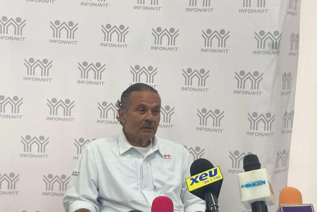 Imagen No estamos violando ningún derecho a la propiedad: director del Infonavit sobre regularización de casas invadidas