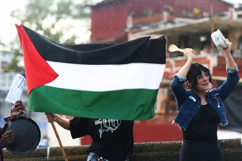 Imagen Con cacerolazo en Xalapa, activistas denuncian crisis aguda de hambruna en Gaza