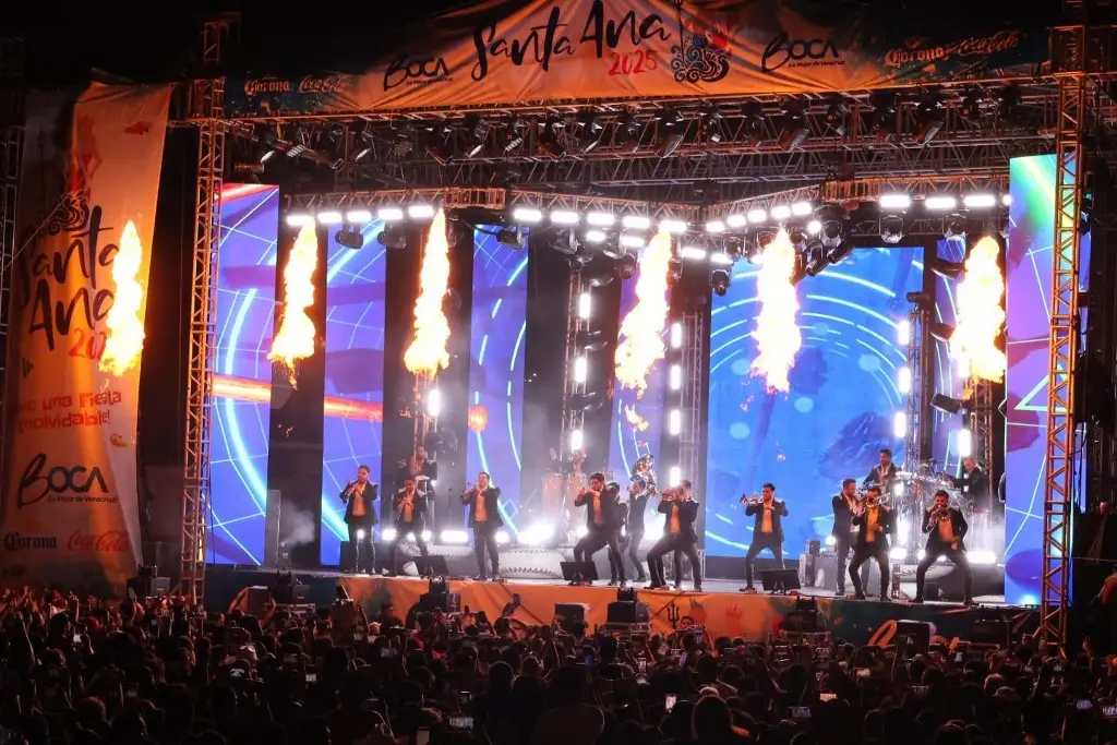 Imagen La Adictiva estuvo presente en las Fiestas de Santa Ana en Boca del Río