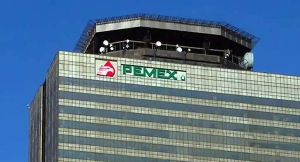 Imagen ¿Qué tendría que hacer Pemex para bajar su deuda? Esto dice experto 
