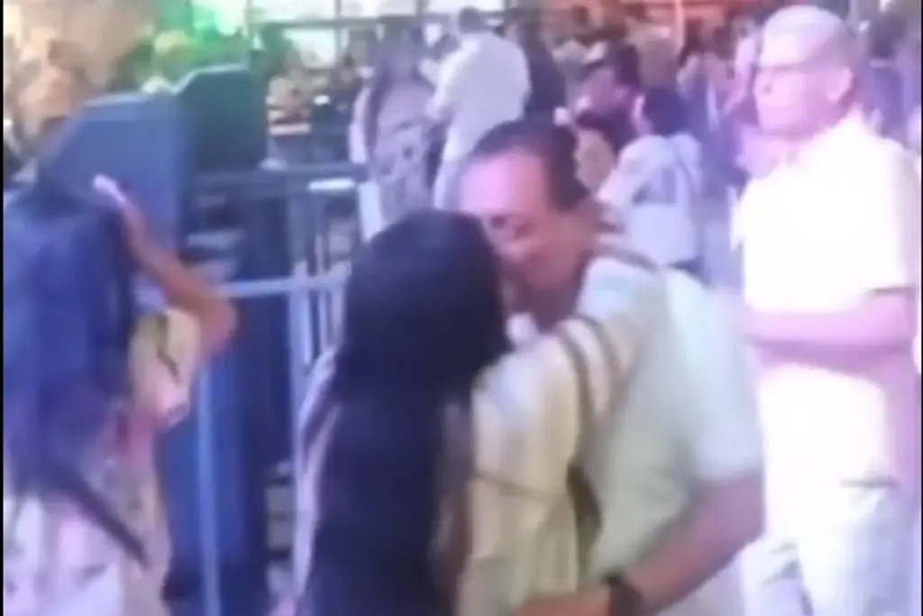 Imagen Cachan al alcalde de Tlalixtac siendo infiel: 'aquí no tuvo la culpa Coldplay' (+Video)