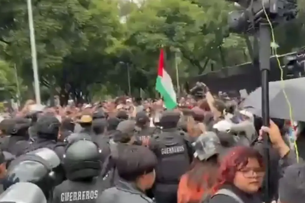 Imagen Se enfrentan contingentes previo a marcha contra gentrificación en CDMX