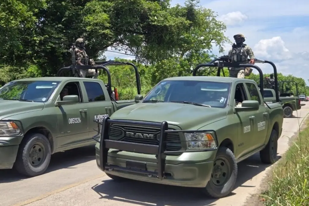 Imagen Balean taxi en carretera de Veracruz; hieren a pasajero y desaparece conductor