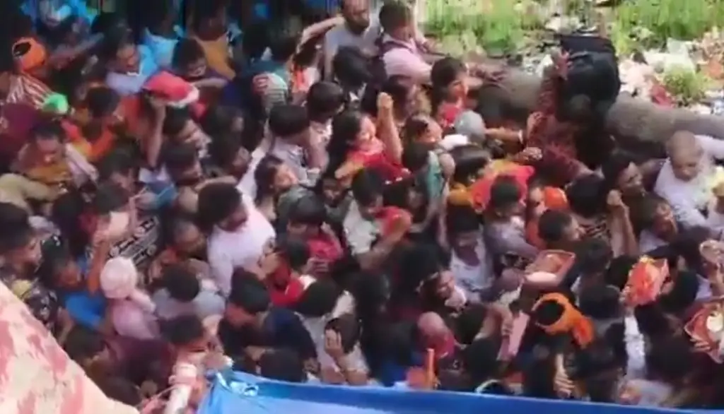 Imagen Al menos 6 muertos y 27 heridos deja estampida en un templo del noroeste de la India