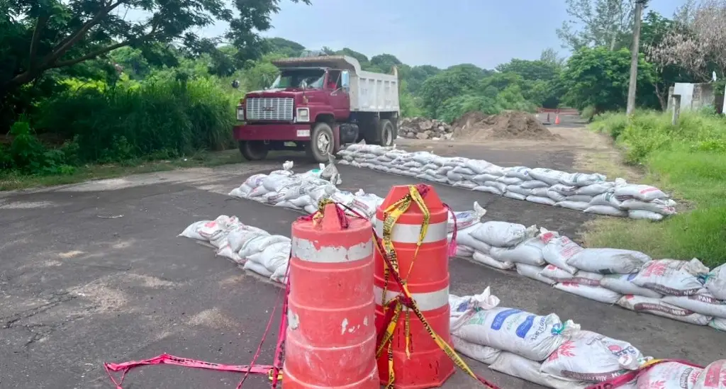 Imagen Inicia trabajos para la reparación del deslave el Lomas de Río Medio III en Veracruz 