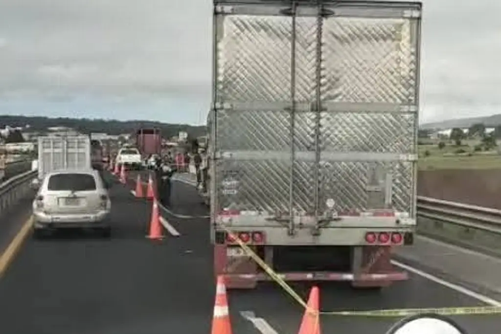 Imagen Matan a trailero por no detenerse ante intento de asalto en carretera