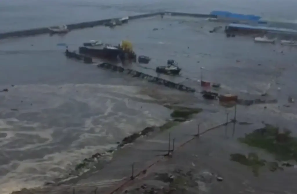 Imagen Así azotó el tsunami a las islas Kuriles de Rusia (+Video)
