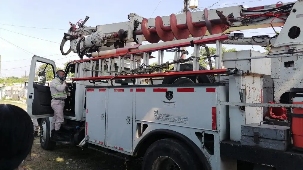 Imagen Asegura CFE que restableció energía eléctrica en aduana de Veracruz, tras falla 