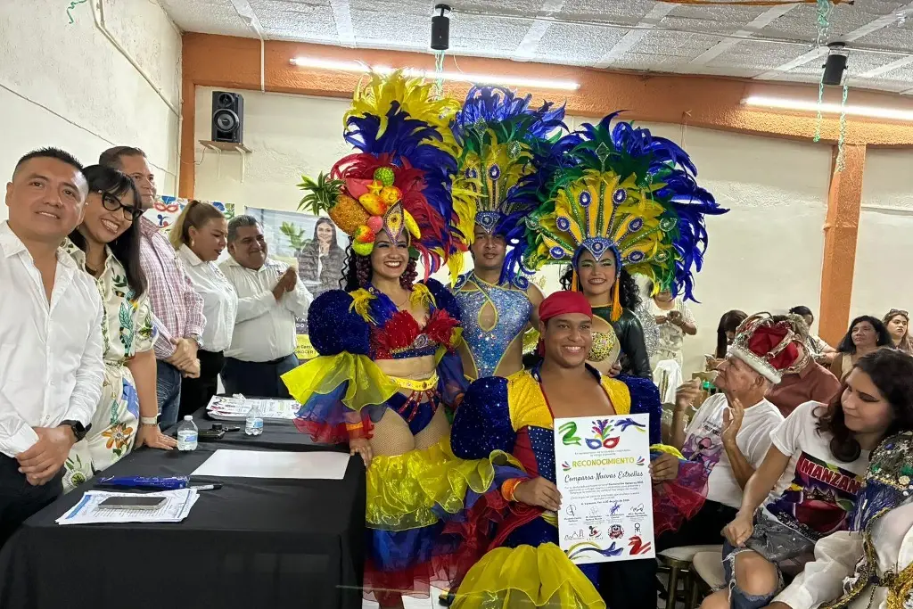 Imagen CECANAC entrega reconocimientos a participantes del Carnaval de Veracruz 2025 (+fotos)