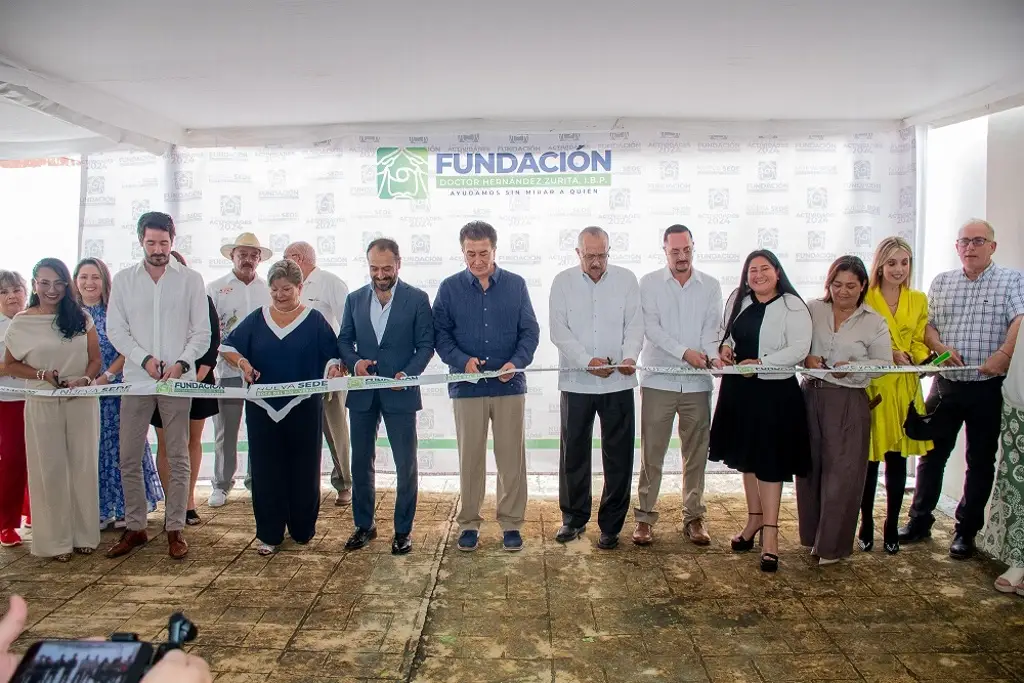 Imagen Fundación Dr. Hernández Zurita inaugura clínica oftalmológica en Boca del Río 
