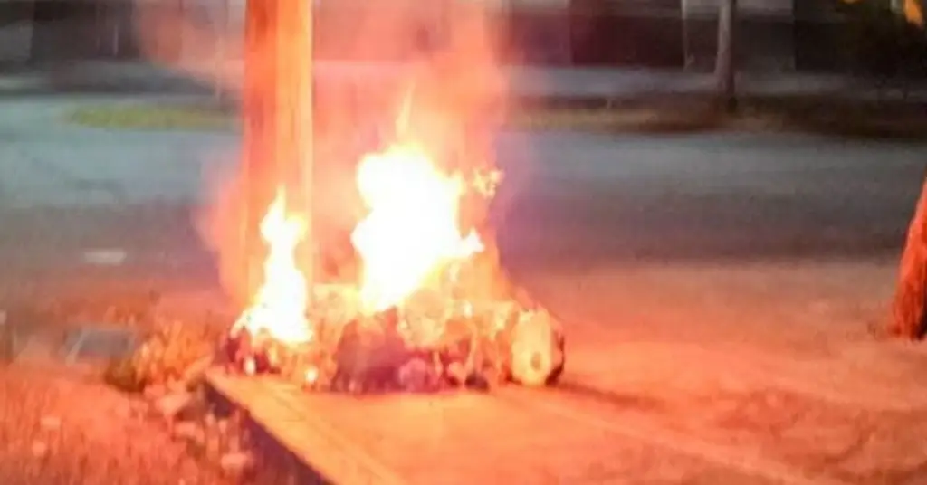 Imagen Por quemar basura dejan sin luz a toda una colonia de la ciudad de Veracruz