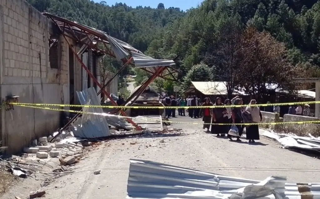 Imagen Piden intervención estatal tras explosión de pipa en Soledad Atzompa; daños superarían 11 mdp