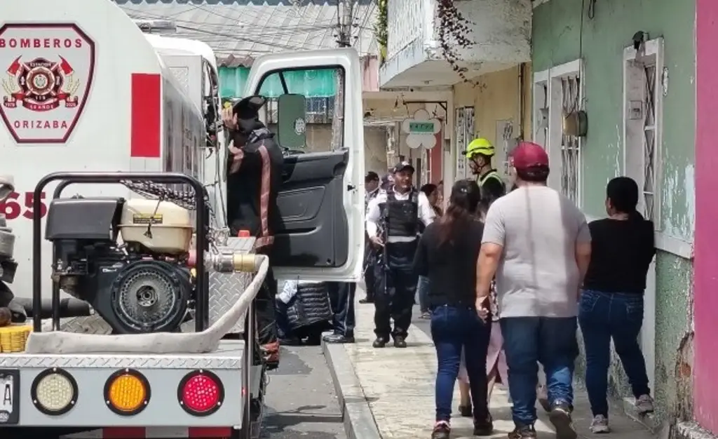 Imagen Incendio en casa provoca moviliza a cuerpos de rescate en Orizaba, Veracruz 